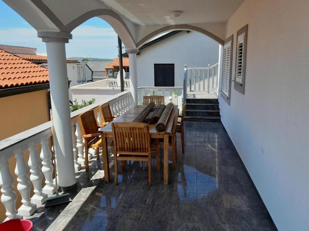 Apartmani Ira Vir Zewnętrze zdjęcie