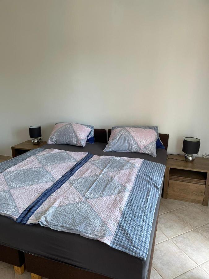 Apartmani Ira Vir Zewnętrze zdjęcie