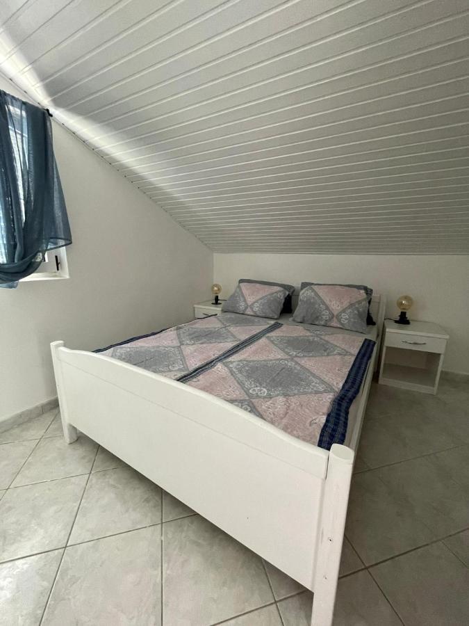 Apartmani Ira Vir Zewnętrze zdjęcie