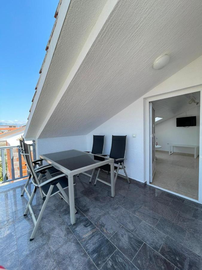 Apartmani Ira Vir Zewnętrze zdjęcie